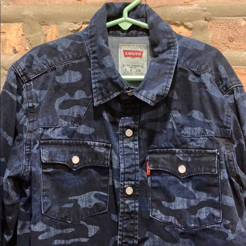 Boys LEVI’S Denim Camo Shirt Size Small
